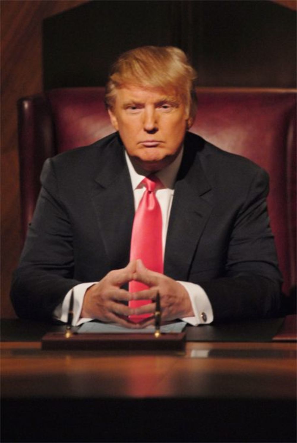 Popularni američki voditelj Rajan Sikrest u svojoj radio emisiji ugostio je biznismena Donalda Trampa i konačno razotkrio tajnu da li slavni poslovni magnat nosi periku ili ne