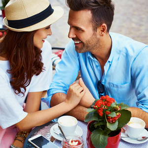 Istraživanja su dokazala: Muškarci su mnogo romantičniji i verniji od žena!