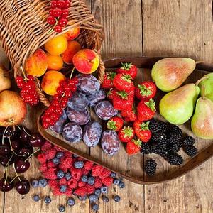 DOBRO RAZMISLITE pre nego što ih kupite: Najsočnije prolećno voće — na vrhu liste NAJOTROVNIJIH NAMIRNICA