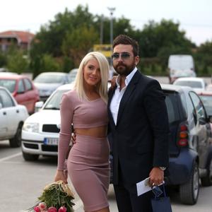 Story paparazzo: Nikolina Kovač i Saša Kapor u zanosnom zagrljaju na Adi (FOTO)