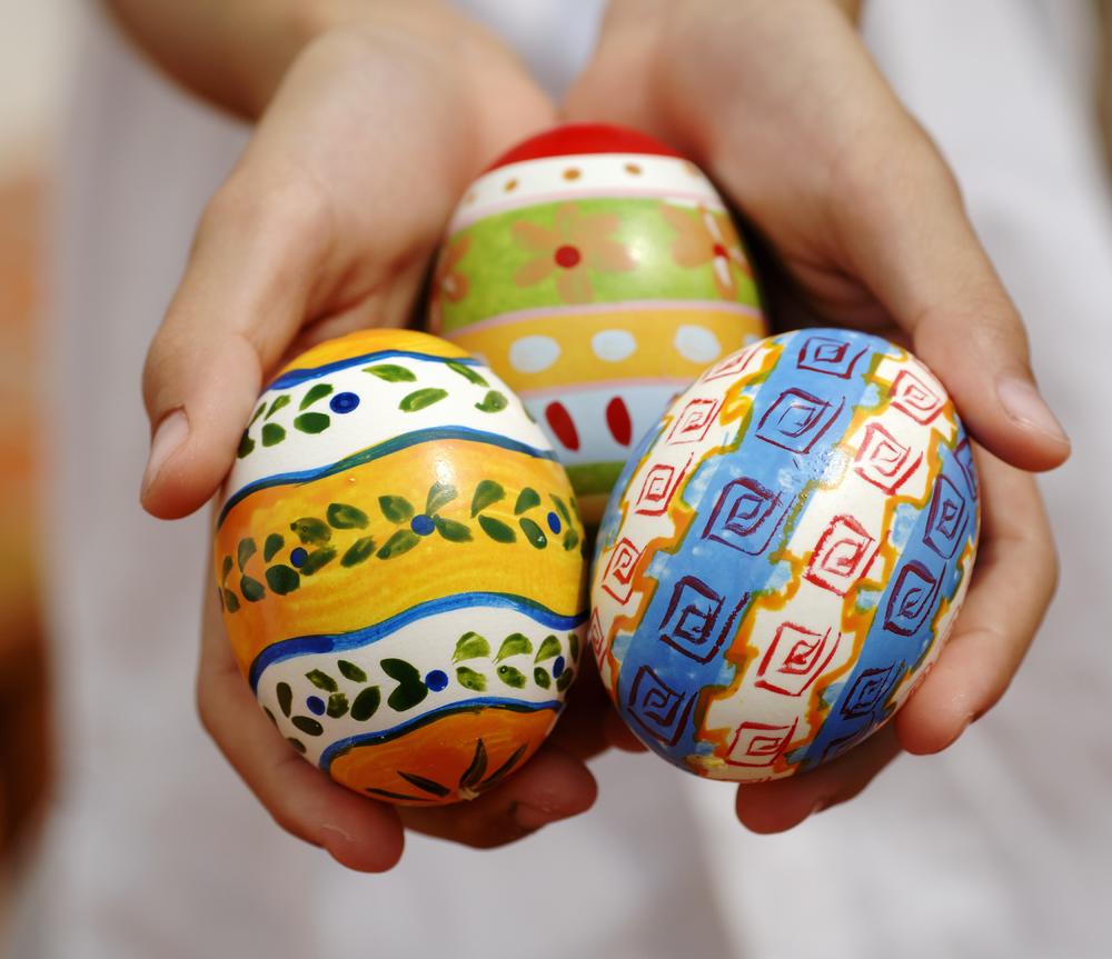 Dok se pripremamo za farbanje uskršnjih jaja, otkrivamo vam jedan veoma koristan trik.