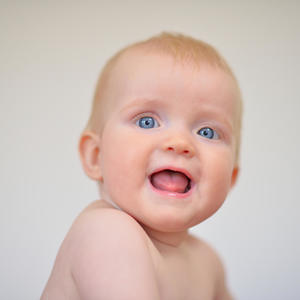 Evo kakve će oči imati vaša beba: Potražite kombinaciju vas i vašeg partnera (VIDEO)