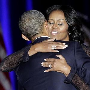 Na njihov brak se ugledaju, a o njihovoj ljubavi mnogi maštaju: Dirljiv govor Baraka Obame posvećen Mišel koji je rasplakao mnoge (FOTO)