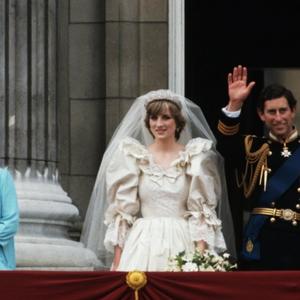 Loša sreća ih je pratila i pre braka: Otkriven je PROPUST na venčanju princeze Dajane i princa Čarlsa (VIDEO)
