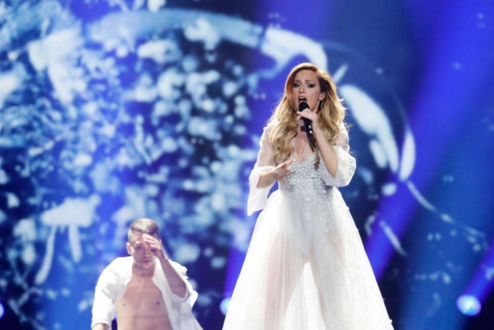 Druga proba Srbije na Pesmi Evrovizije protekla je u moćnom glasu Tijane 
Bogićević. Za razliku od prve probe, danas je naša prestavnica nosila 
haljinu u kojoj će nastupiti u drugom poufinalu, 11. maja, u direktnom prenosu na RTS-u