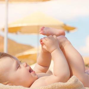 Roditelji oprez: Objavljen spisak najopasnijih dečjih krema za sunčanje u 2017.