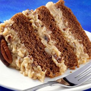 BAKINI RECEPTI SU OPET IN: Starinska torta sa LEŠNICIMA je pravi izbor za sve vrste proslava!