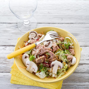 3 SASTOJKA, 10 MINUTA: Recept za ZIMSKU obrok salatu ― hranljiva, ukusna i laka za pripremu