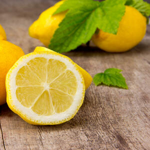 Iskoristite poslednje dane leta da uživate u ovom napitku: Sirup od limuna će vas oduševiti svojim citrusnim ukusom
