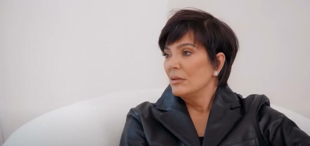<p>Kim Kardašijan u emotivnom finalu rijalitija Keeping up with the Kardashians poverila se majci Kris Džener o svom braku sa poznatim reperom Kanje Vestom</p>