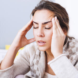 Naučite da ih prepoznate i pomognete sebi: U čemu je razlika između MIGRENE i obične glavobolje?