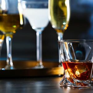 Da li alkohol zaista ubija bakterije i viruse u vašem organizmu? Ovo je odgovor — obratite pažnju