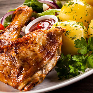 JEFTINA večera za proleće: Recept za pečenu piletinu i krompir kakav sigurno niste probali, evo u čemu je TRIK
