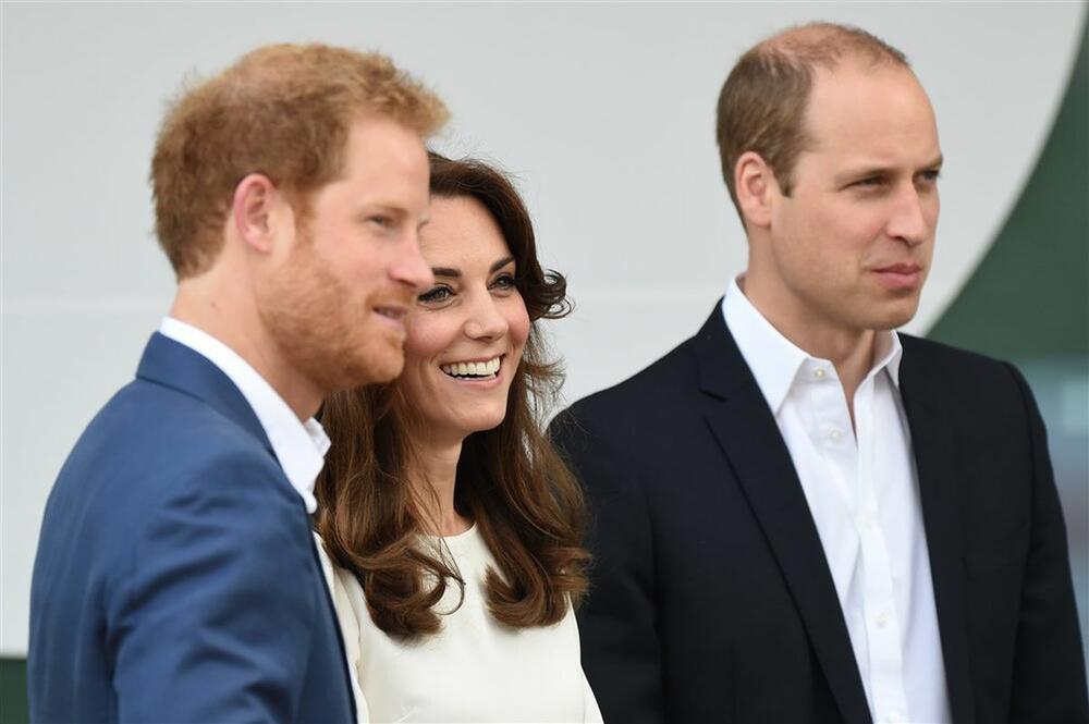 Princ Vilijam, Kejt Midlton i princ Hari su godinama bili omiljeni trojac u kraljevskoj porodici