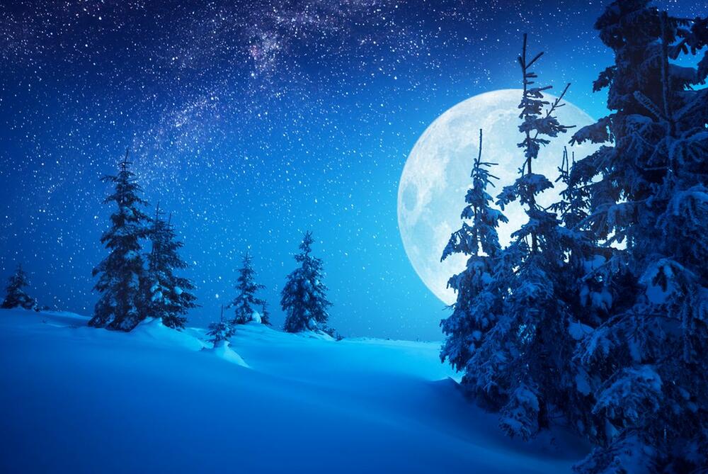 Pun mesec u februaru tradicionalno se naziva Snežni