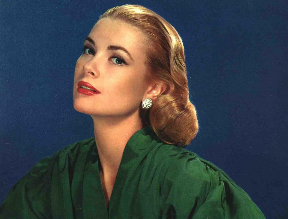 Grejs Keli je 1955. godine obukla do tada najskuplju haljinu u istoriji Oskara