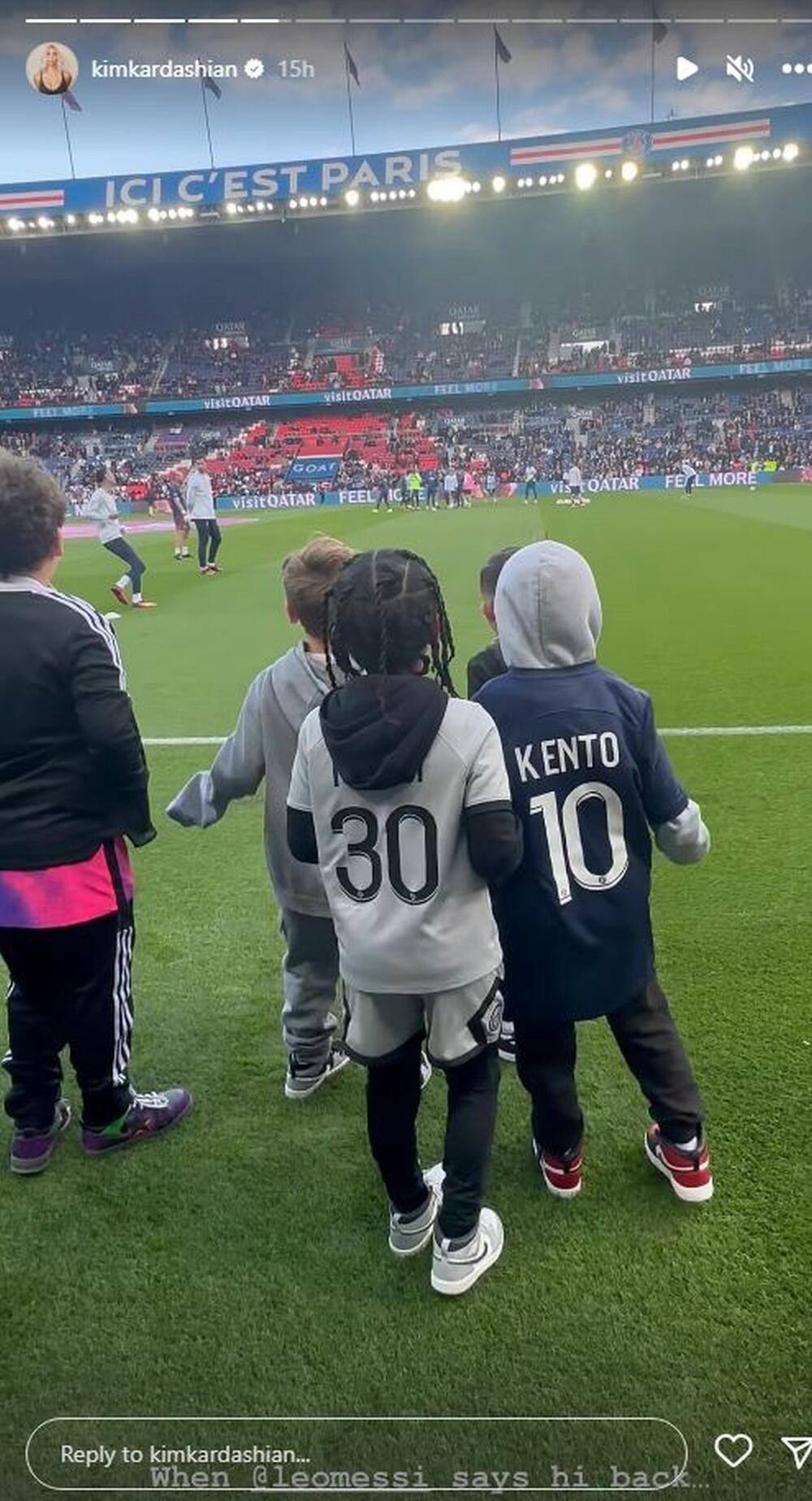 <p>Milijarderka Kim Kardašijan sinoć je posetila fudbalsku utakmicu u Parizu sa sinom, a jedan detalj je privukao mnogo pažnje.</p>