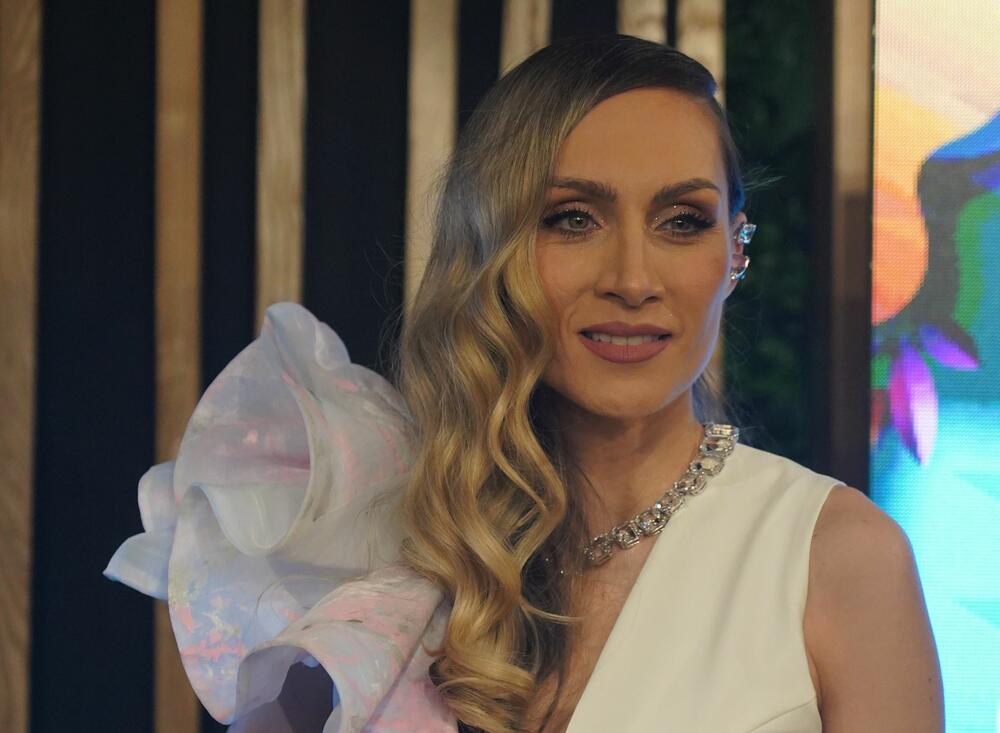 Jelena Gavrilović oduševila je svojim stajlingom na festivalu 'Beogradsko proleće'