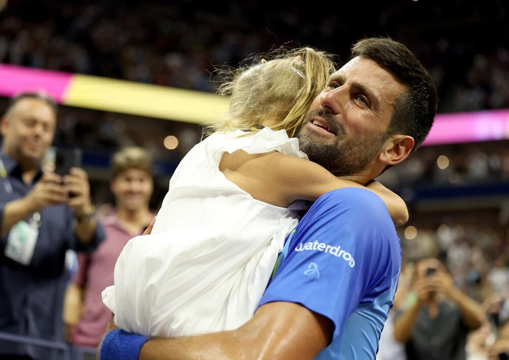 Novak Đoković posle trijumfa na US openu sa svojom ćerkom Tarom u naručju 