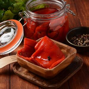 Domaći recept za crvene barene paprike: Možete ih praviti sa belim lukom i peršunom, kao i bez njih
