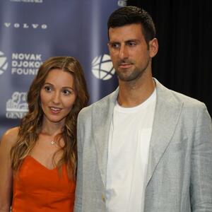 "Ja otvorim vrata, kad, ono, ispred..." Novak i Jelena Đoković srpskom pevaču priredili su iznenađenje koje će pamtiti