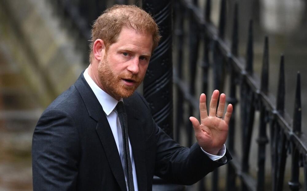 Princ Hari neće se sresti s kraljem Čarlsom dok je u Engleskoj