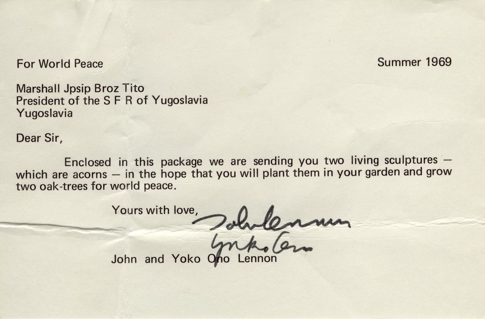 Joko Ono i Džon Lenon su neposredno posle venčanja 1968. godine u dvorištu katedrale u Koventriju u Velikoj Britaniji posadili hrast posvećen ideji mira u svetu. Ubrzo, Joko Ono odlučuje da akciju proširi tako što će u nju uključiti svetske lidere koji su imal