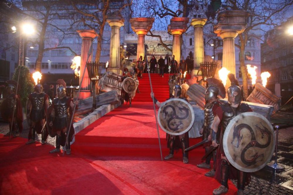 Svetska premijera filma Borba Titana održana je u ponedeljak 29. marta u Londonu, a crvenim tepihom prošetale su brojne zvezde.