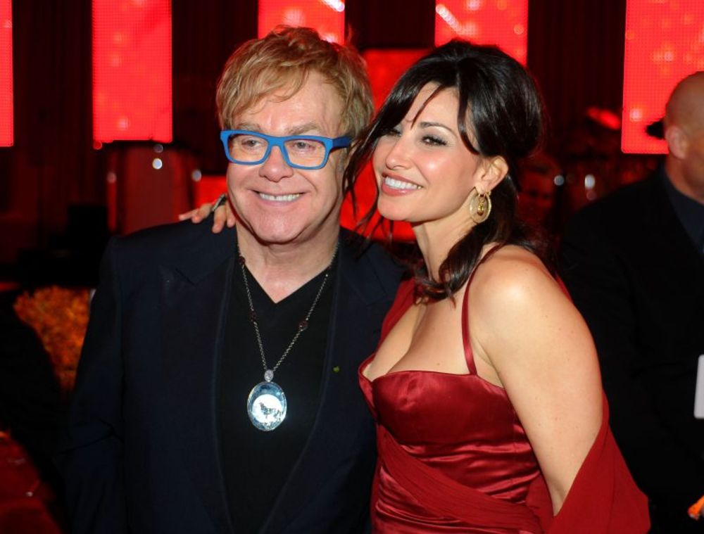 Kao i sedamnaest puta do sada, veliki pevač, ali i veliki borac protiv opake bolesti SIDE, Elton Džon, i ove godine je organizovao glamuroznu humanitarnu zabavu u noći dodele Oskara.