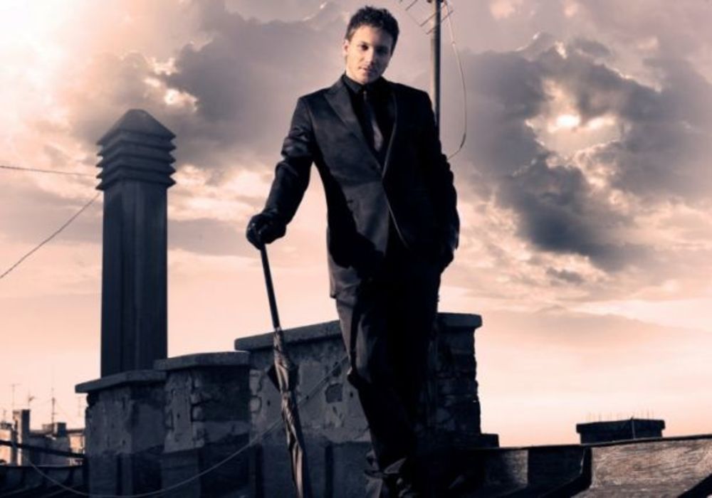 Mladi pevač Saša Kovačević usrećiće sve pripadnice nežnijeg pola potpisivanjem svog novog CD-a Ornament na Dan žena 8. marta u periodu od 16 do 19 časova u radnji City recordsa, koja se nalazi u ulici Kneza Miloša 17.