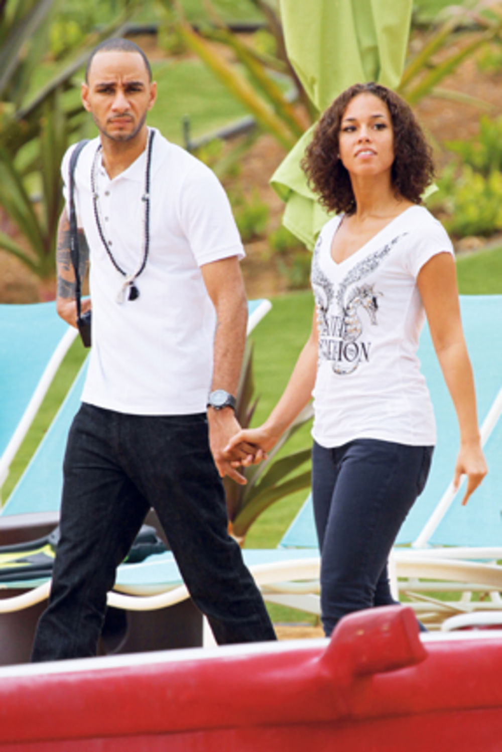 Popularna r’n’b pevačica Ališa Kiz (29) i njen momak, reper Kasem Din (30), proveli su sedam dana na Havajima uživajući u romantičnom odmoru.