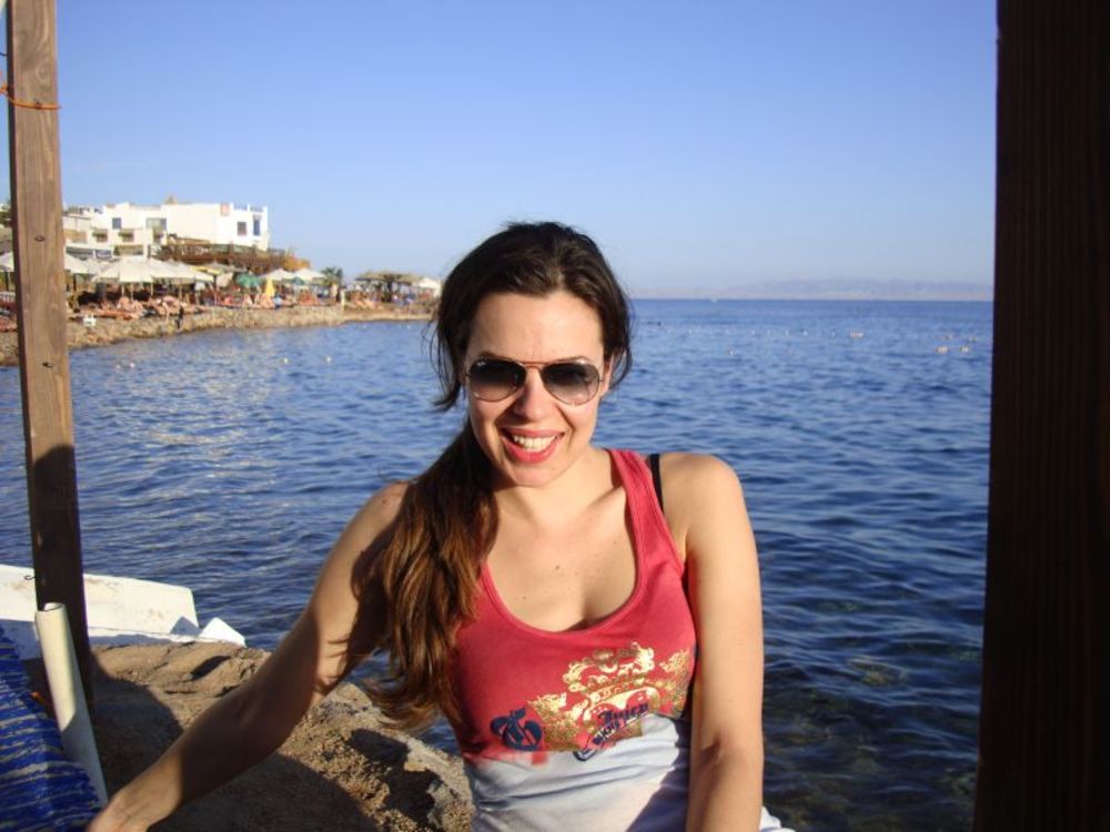 Nakon raskida sa biznismenom Vukom Miškovićem, atraktivna glumica Katarina Radivojević uživala je na egipatskom suncu u društvu nove prijateljice i koleginice Marije Borić.