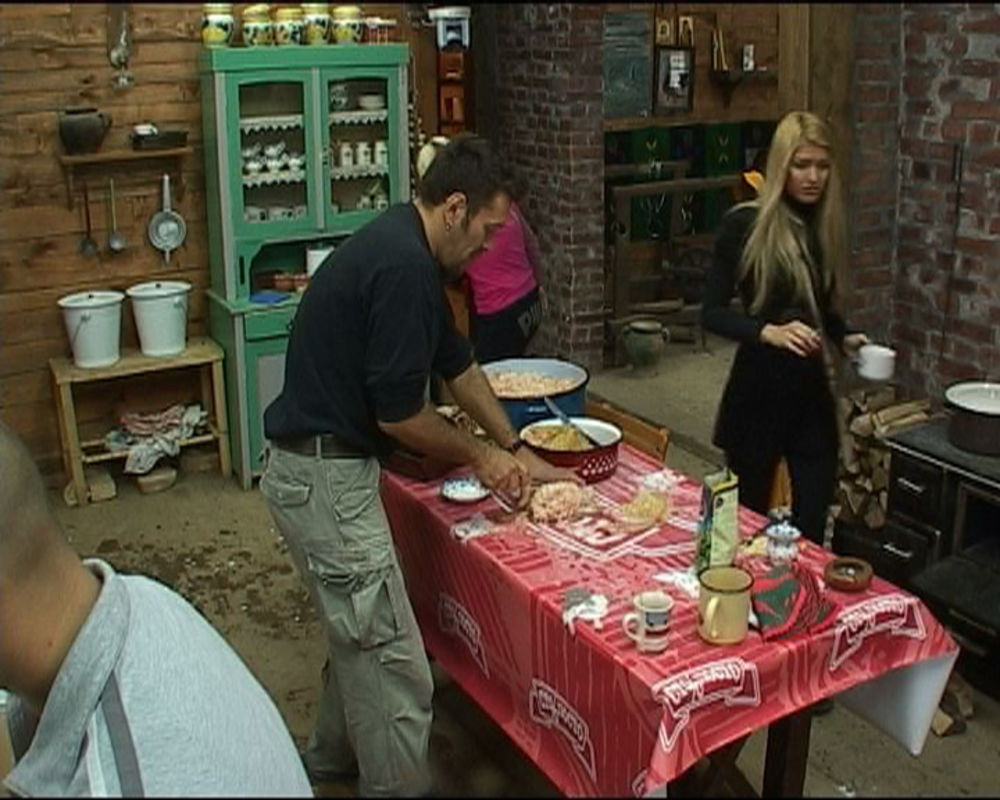 Zima je potpuno poremetila život na farmi. Spisak zaduženja koja farmeri mogu da obavljaju se sveo na minimum.