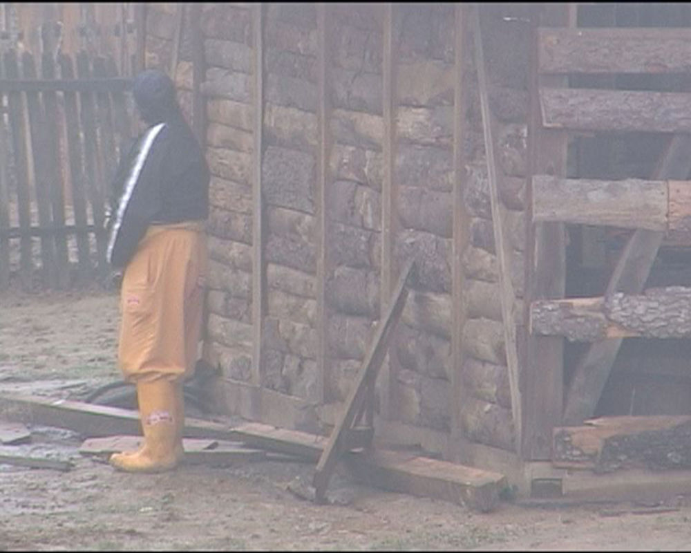 Folk pevačica Cakana saopštila je ukućanima da joj se sklanjaju sa puta zato što je loše volje