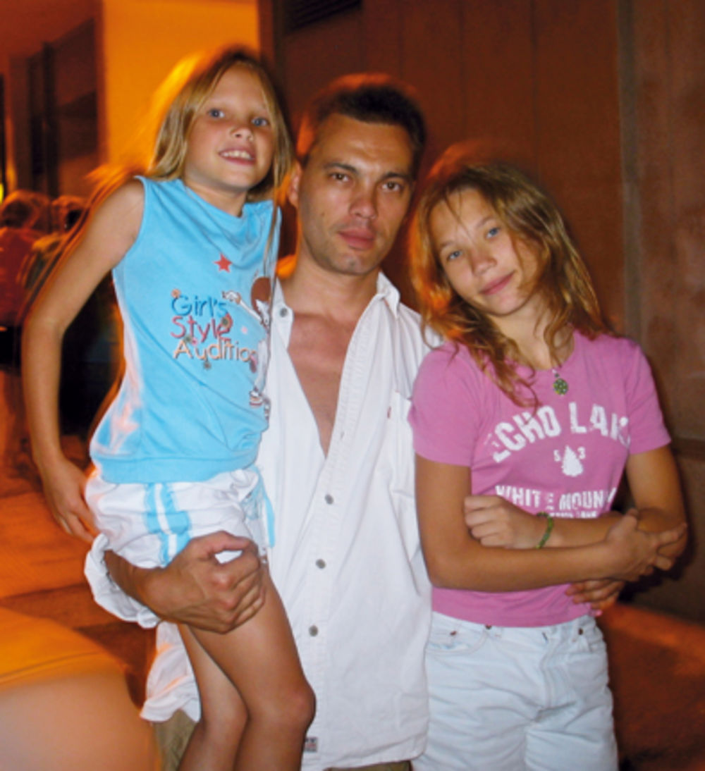 Ivan Fece Firči sa ćerkama Miom i Lunom