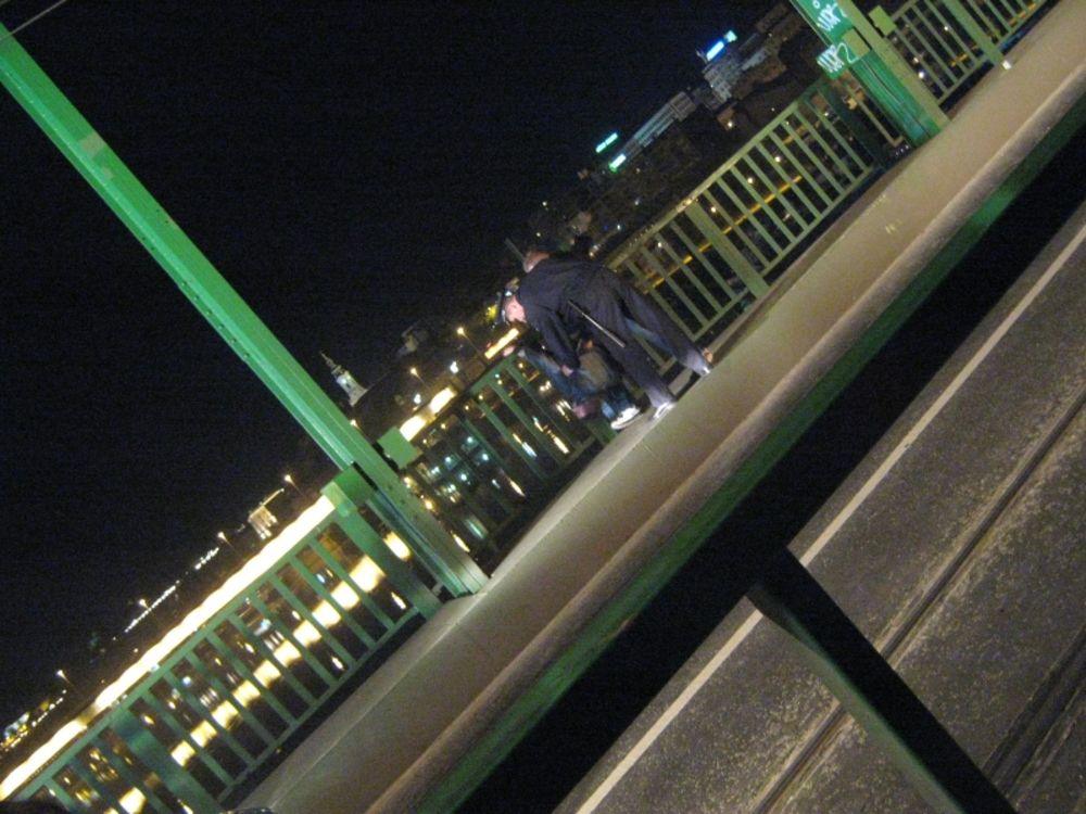 Prošlog vikenda ekipa TV serije Šesto čulo snimala je na Železničkom mostu scenu pokušaja samoubistva