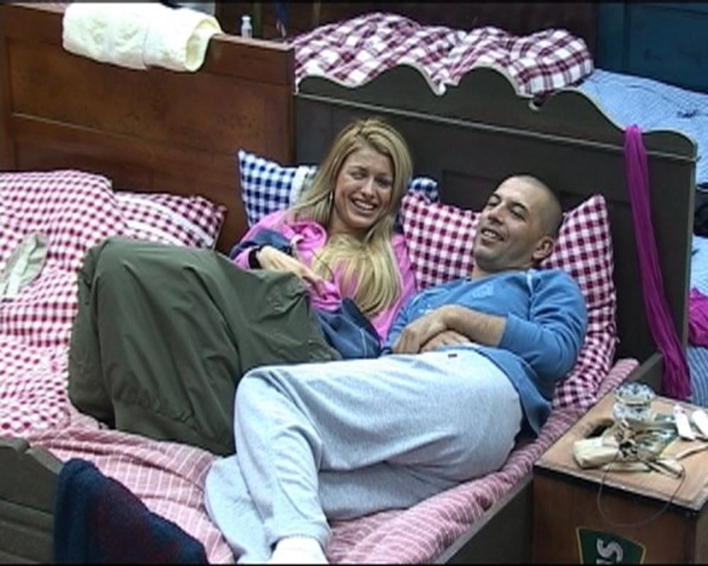 Iako je 25. dan na Farmi protekao bez većih sukoba, odnosi među pojedinim farmerima se pogoršavaju, što umor i hladnoća još više naglašavaju.