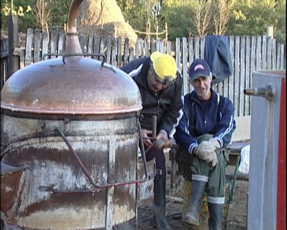 Iako je 25. dan na Farmi protekao bez većih sukoba, odnosi među pojedinim farmerima se pogoršavaju, što umor i hladnoća još više naglašavaju.