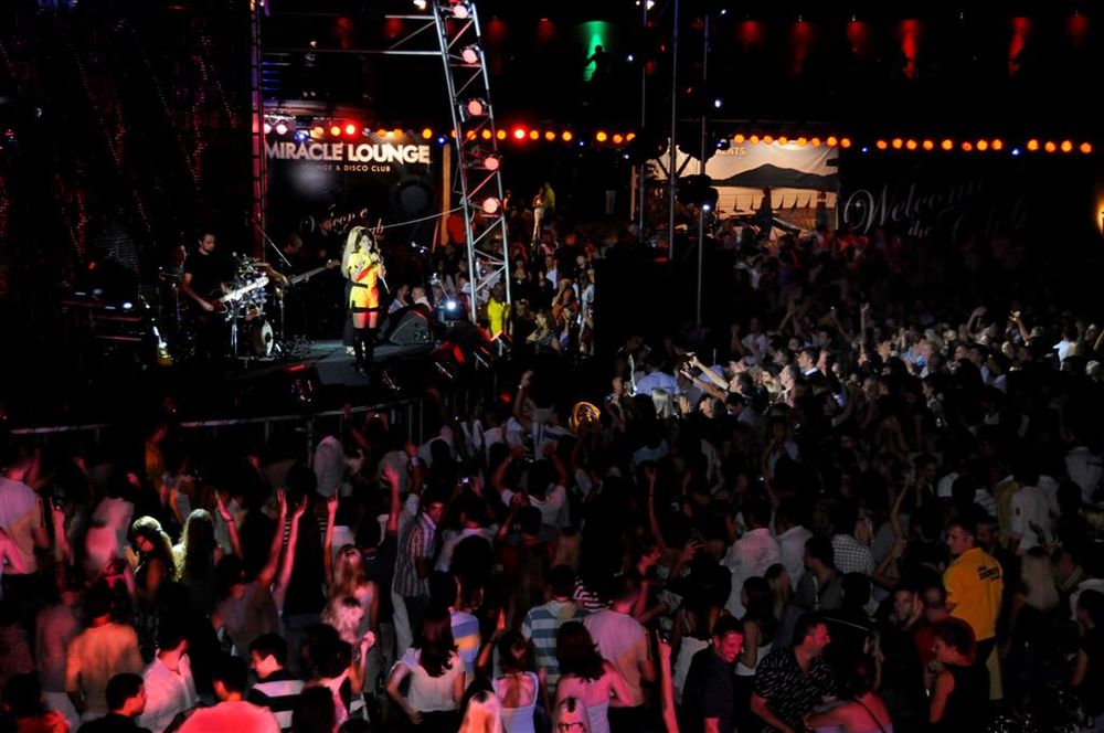 Severina Vučković održala je 12. avgusta koncert u klubu Miracle Lounge u Budvi, pred oko četiri hiljade ljudi