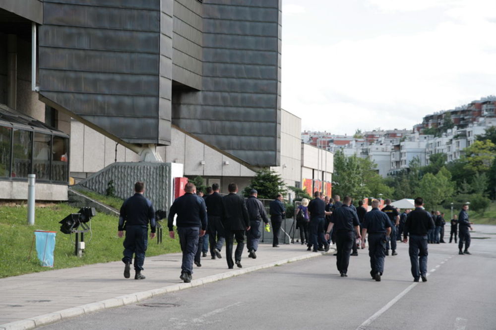 Nakon dvadeset godina pauze folk pevačica Lepa Brena održala je koncert u Sarajevu pred više desetina hiljada fanova