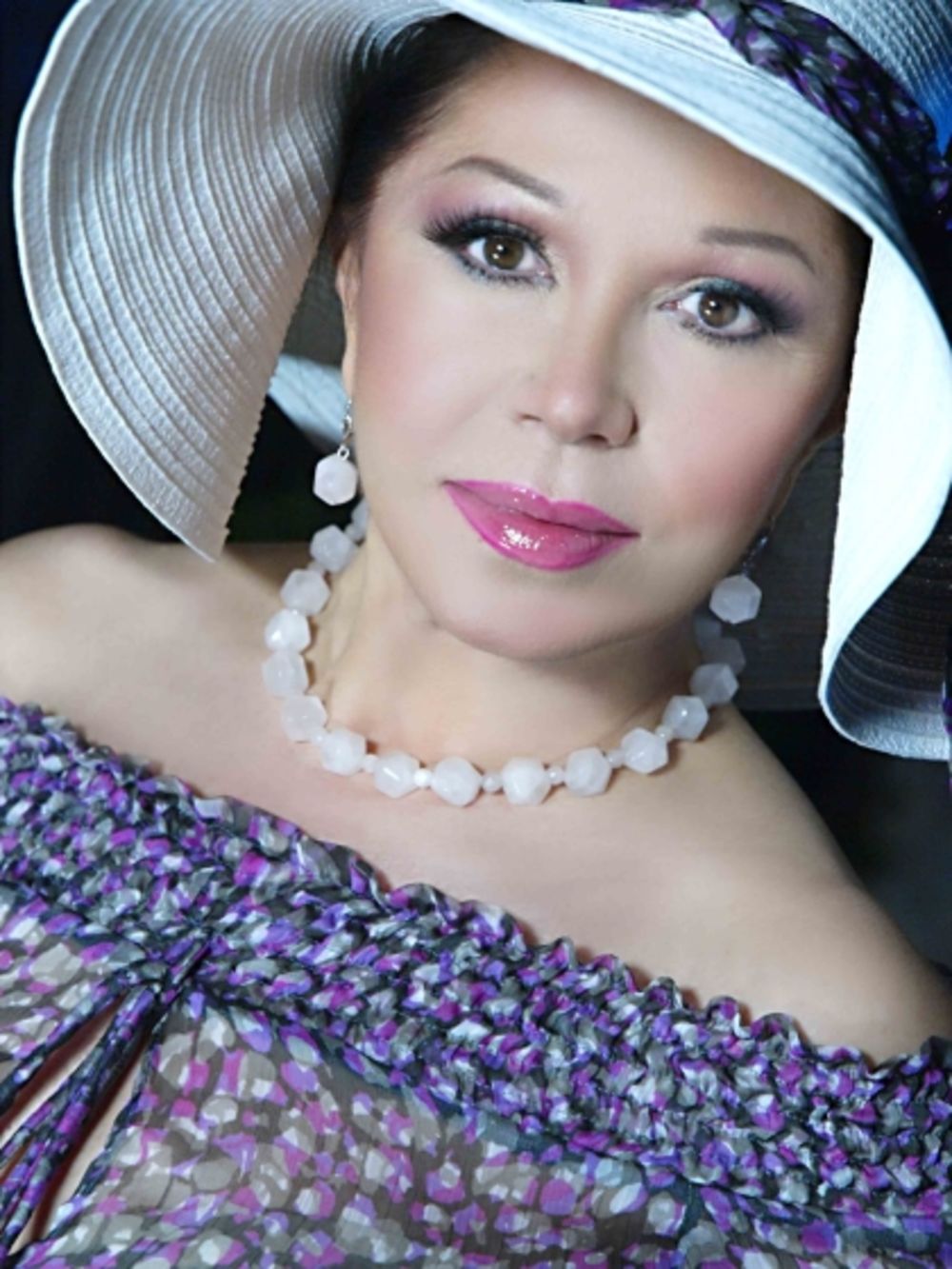 Neda Ukraden snimila novi spot za pesmu Kada sam kod kuće, sa kojom će učestvovati na Hrvatskom radijskom festivalu