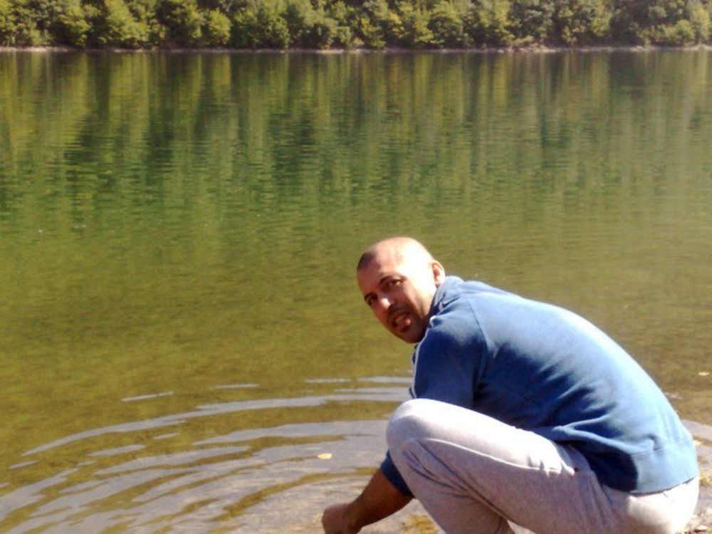 Pobednik Farme i poslednjeg Grand festivala Milan Topalović Topalko nedavno je proveo nakoliko nezaboravnih dana na Zlatarskom jezeru pecajući u društvu svojih prijatelja