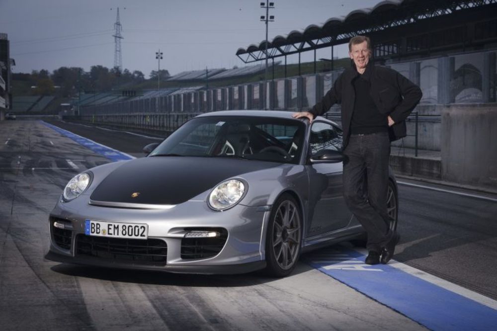 Najveći reli vozač veka Valter Rol i srpski automobilista Andrej Kulundžić sreli su se na zvaničnoj prezentaciji novih modela Porsche 911 na Formula 1 stazi Huangaroring
