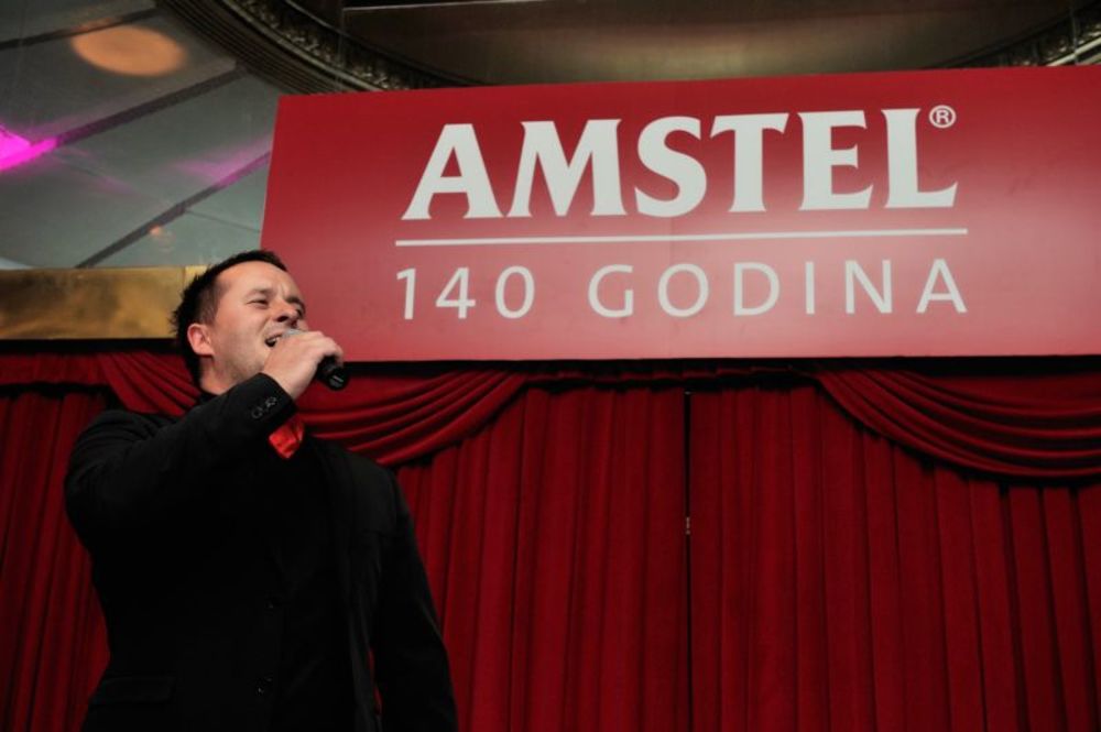 Velikom žurkom u Pozorištu na Terazijama kojoj je prisustvovalo mnogo poznatih ličnosti, Amstel je proslavio 140. rođendan