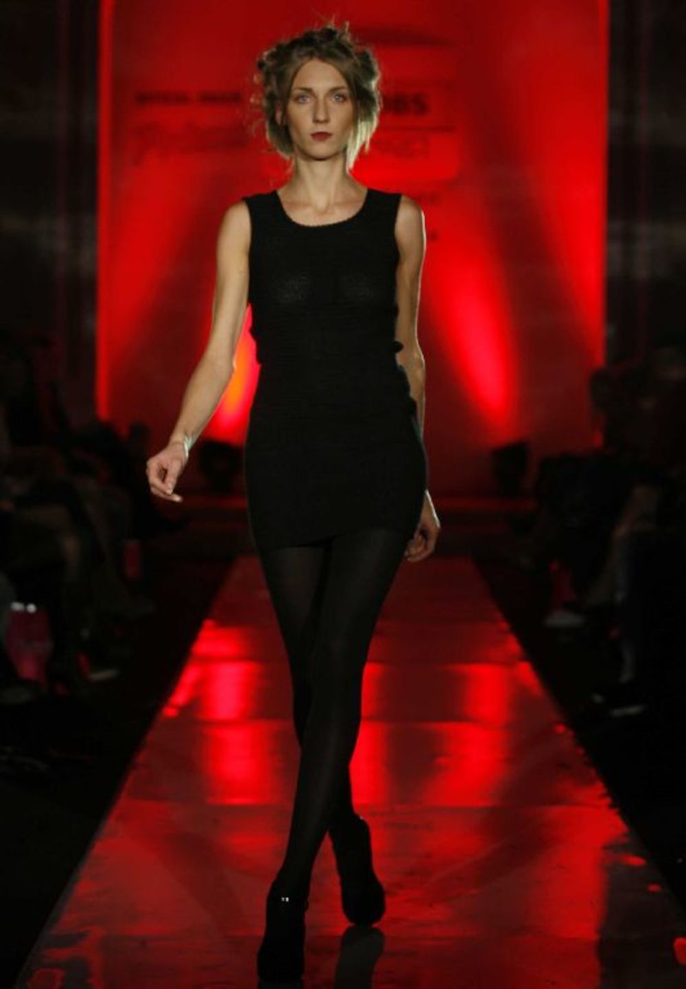 Pobednica konkursa Grazia Selection Sanda Simona Janković, predstavila je na Jacobs Fashion Selectionu 12. oktobra u balskoj dvorani Doma garde kolekciju Dark Side of Venus, koja je inspirisana tamnom stranom ženske prirode