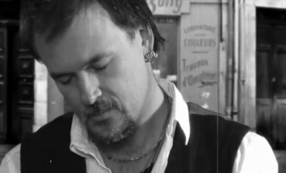 Muzičar Zlatan Stipišić Džiboni predstavio je u ponedeljak novi spot za numeru Čemu se nadaš srce moje sa albuma Toleranca