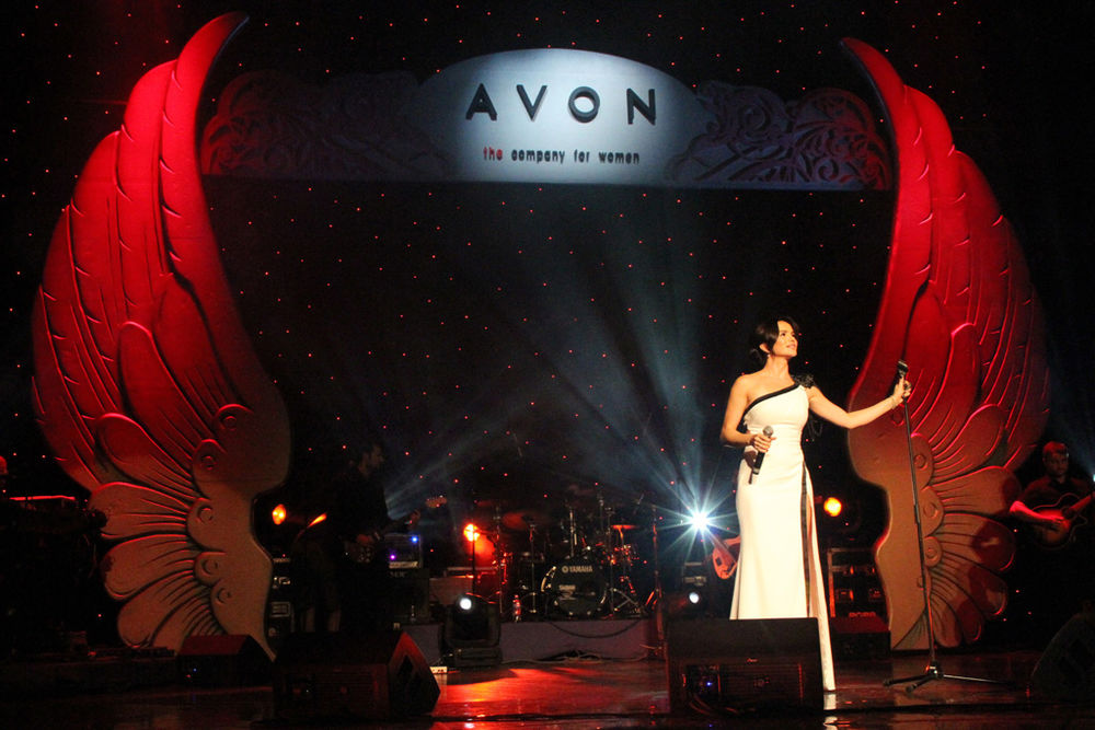 Kompanija Avon je i ove godine nagradila svoje najbolje lidere iz Srbije i Crne Gore velikom godišnjom konferencijom održanom u petak, 27. avgusta u pozorištu Madlenianum u Zemunu.