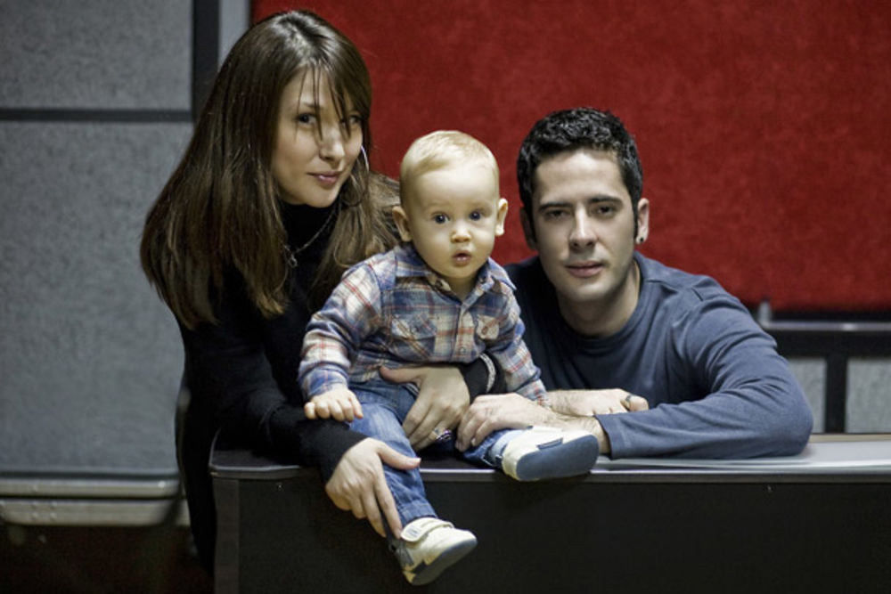 Saša Joksimović sa suprugom Nevenom i sinom Ilijom