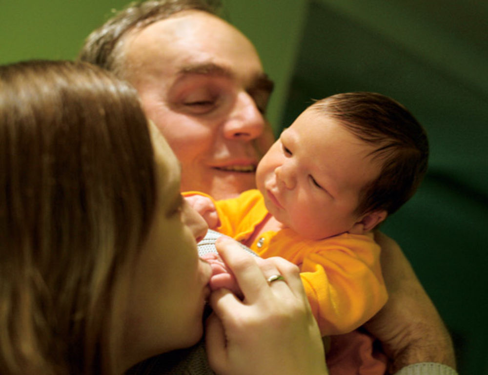 Slobodan Ćustić sa suprugom Jelenom i sinčićem Vasilijem