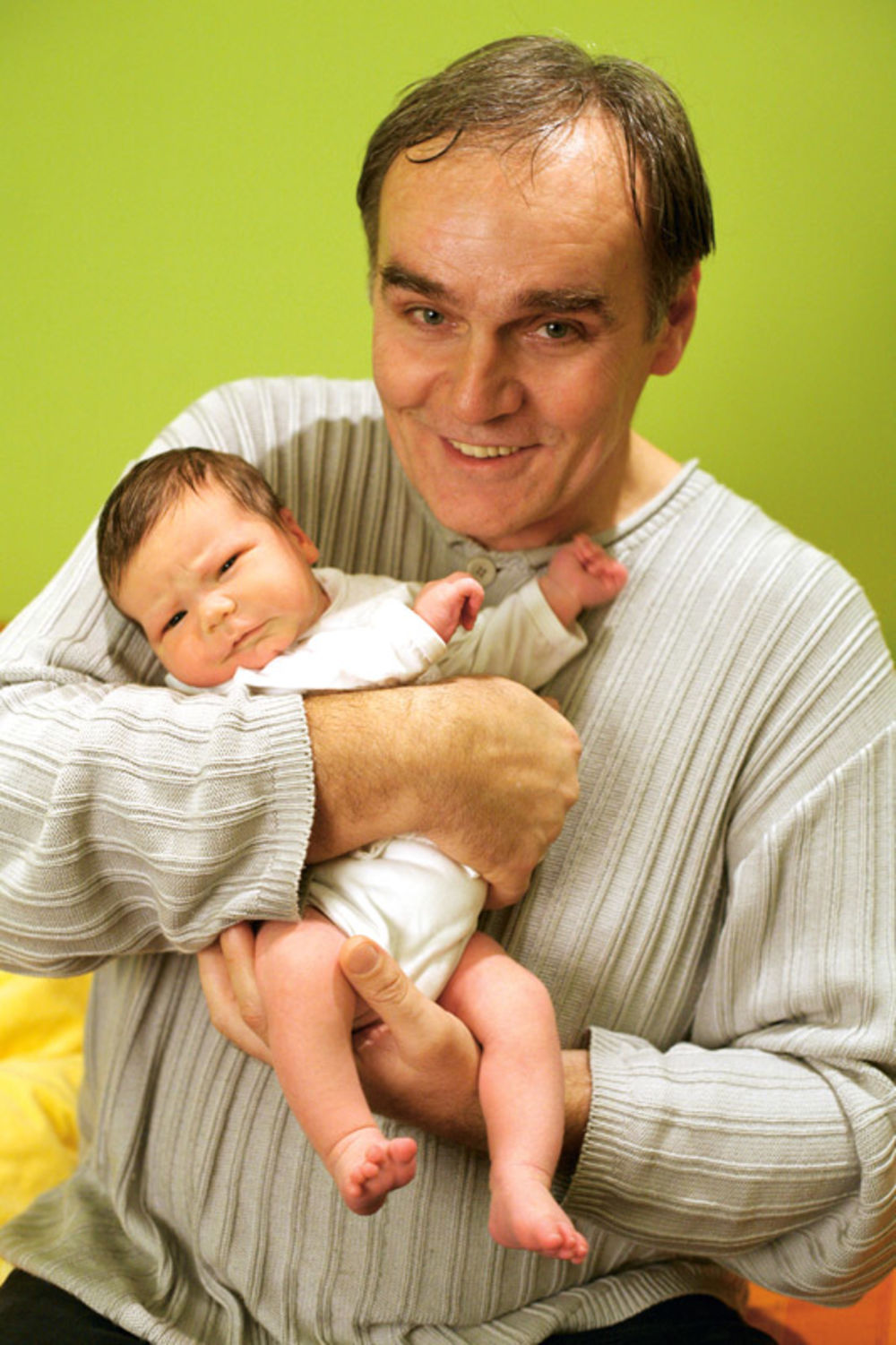 Slobodan Ćustić sa sinčićem Vasilijem